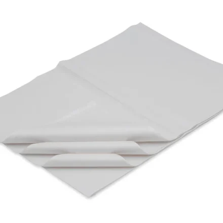 Biely papier s hladkým ornamentom 50x70 cm pre dary, 100 listy